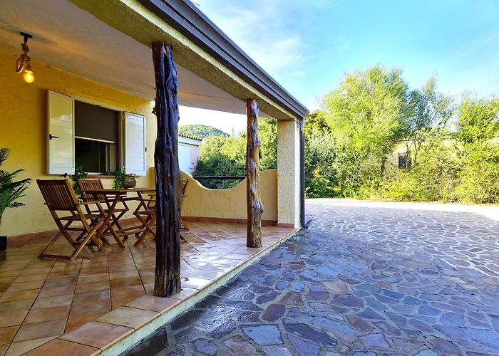 La Parapepita - Con Giardino Privato Orosei