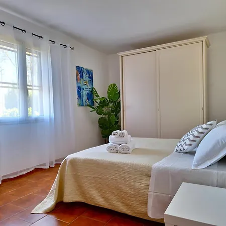 Vakantiehuis La Parapepita - Con Giardino Privato Orosei