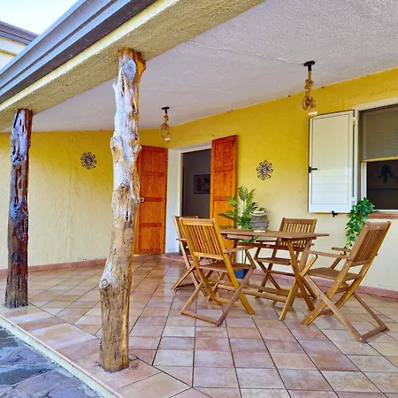 La Parapepita - Con Giardino Privato Orosei